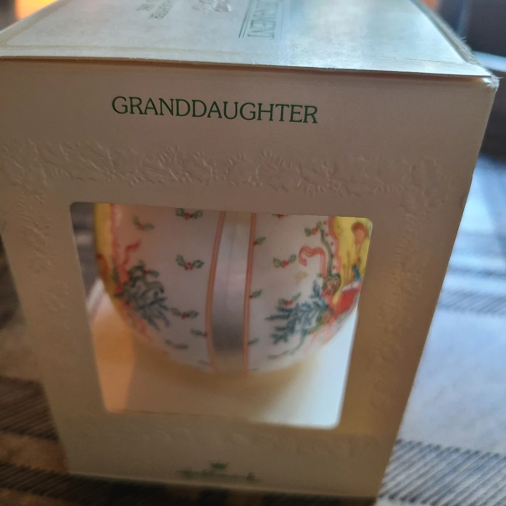 Hallmark unbreakable satin